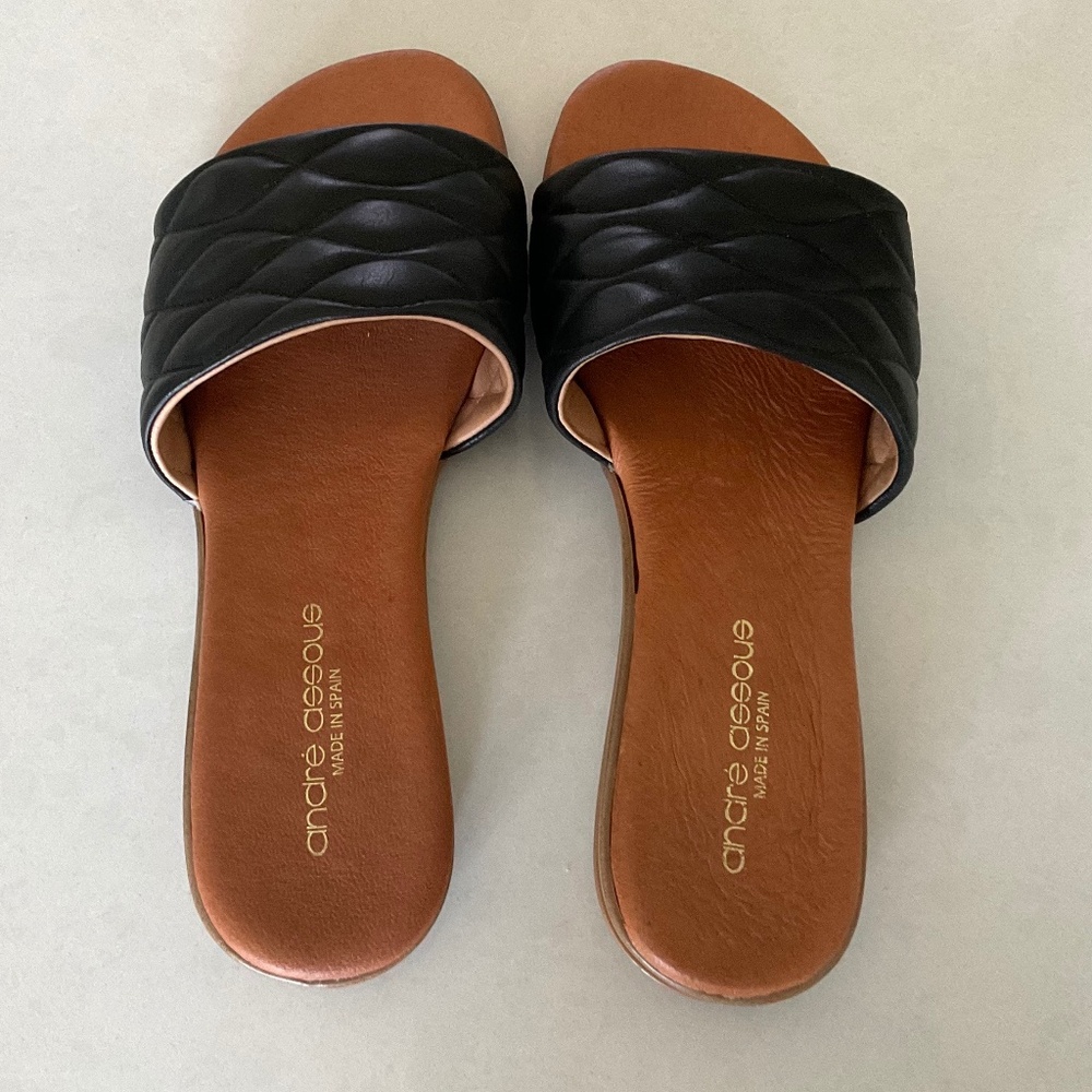 André Assous Rylee Quilted Flat Slide Sandals Black Size 9 - Picture 3 of 6